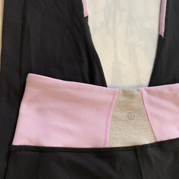 Lululemon Wunder Under Crop Size 4 - Picture 3 of 8